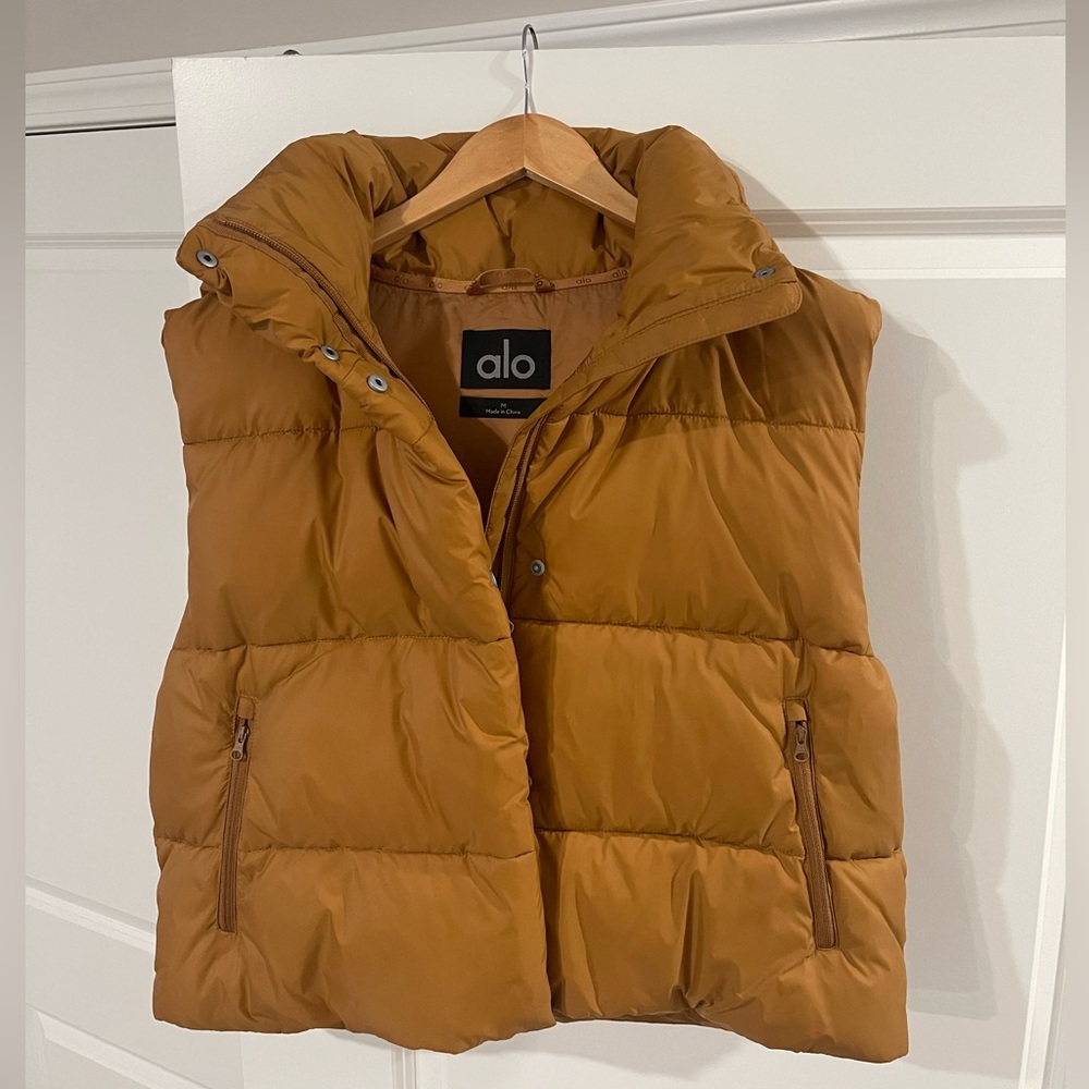 Alo Yoga Jackets & Coats-Yoga Gold Rush Puffer Vest | Size: M